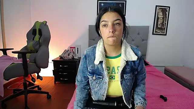 Esmeraldaa- online show from 10/09/25, 05:16