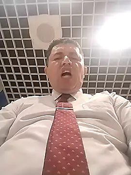 Snapshot of BigCristh79 chatting on 10/03/25, 01:57 BigCristh79 online show from 10/03/25, 01:57