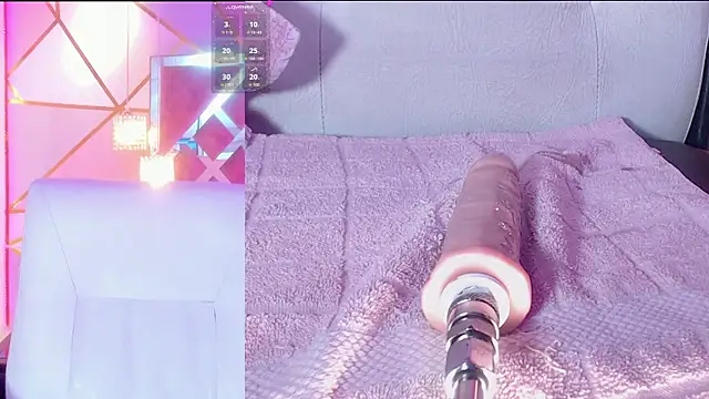 Snapshot of LizzieCutie_ chatting on 05/26/26, 01:01 LizzieCutie online show from 05/26/26, 01:01