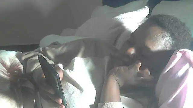 Snapshot of sexythae32 chatting on 11/10/25, 06:18 sexythae32 online show from 11/10/25, 06:18