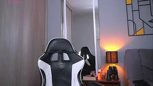 tyler muscle1 online show from 04/21/26, 02:51