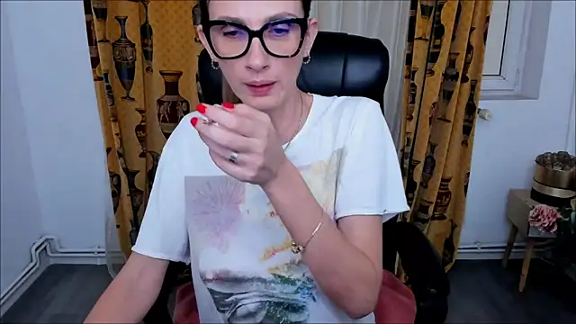 NaughtyWifey1 online show from 10/31/25, 04:46