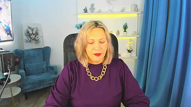 NinaStarle online show from 11/24/25, 04:34