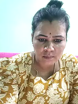 Snapshot of tamilaruvi chatting on 04/24/26, 10:18 tamilaruvi online show from 04/24/26, 10:18