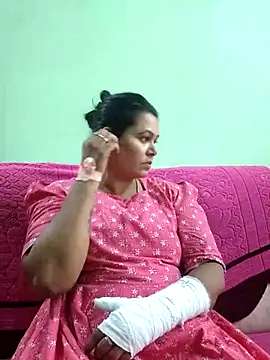 Snapshot of tamilaruvi chatting on 04/28/26, 11:48 tamilaruvi online show from 04/28/26, 11:48
