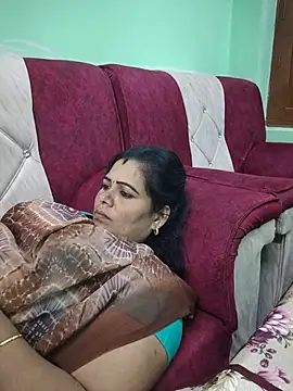 Snapshot of tamilaruvi chatting on 05/22/26, 11:38 tamilaruvi online show from 05/22/26, 11:38