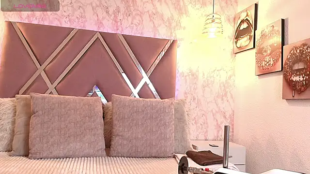 Snapshot of Aliice1_ chatting on 09/12/25, 07:47 Aliice1 online show from 09/12/25, 07:47