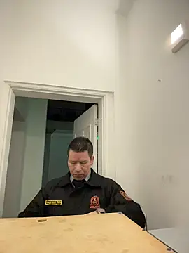 Manu0586 online show from 11/21/25, 12:32