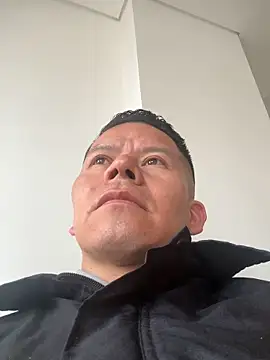 Manu0586 online show from 03/25/26, 09:10