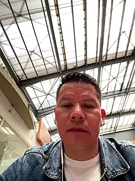 Manu0586 online show from 04/01/26, 03:20