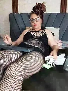 Snapshot of Cailinmilf chatting on 10/12/25, 09:52 Cailinmilf online show from 10/12/25, 09:52