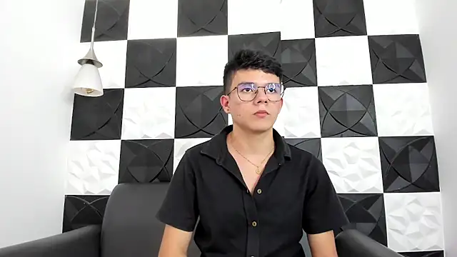 AndyFame1 online show from 12/17/25, 06:47