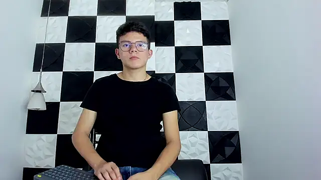 AndyFame1 online show from 12/21/25, 06:59