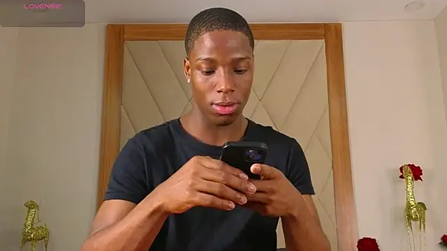 Snapshot of CharlesBrown_ chatting on 06/10/26, 01:43 CharlesBrown online show from 06/10/26, 01:43