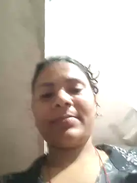 couple 71 online show from 02/15/26, 07:51