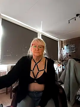 SexyKato001 online show from 11/06/25, 12:39