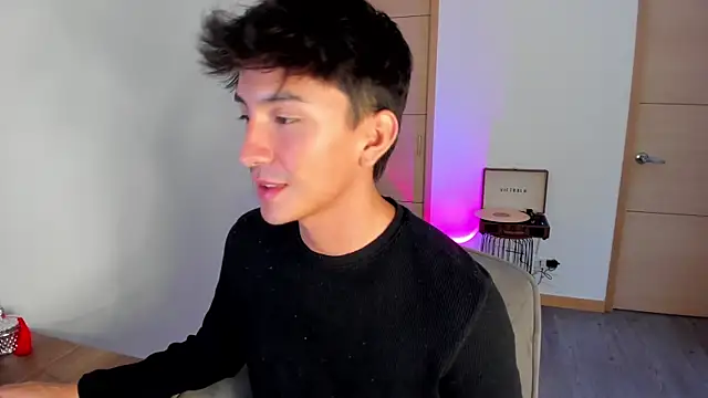 sweettaaron01 online show from 10/02/25, 05:53