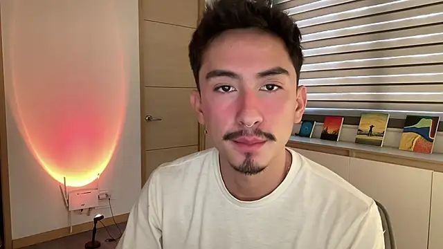 sweettaaron01 online show from 11/18/25, 05:17