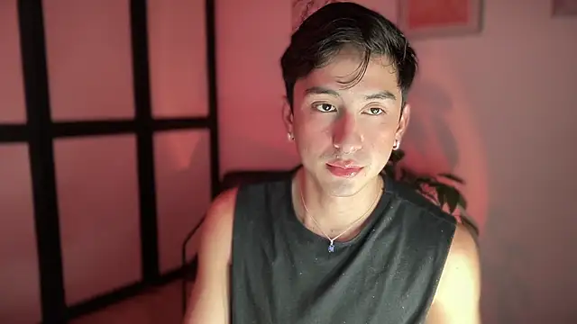 sweettaaron01 online show from 04/22/26, 12:02