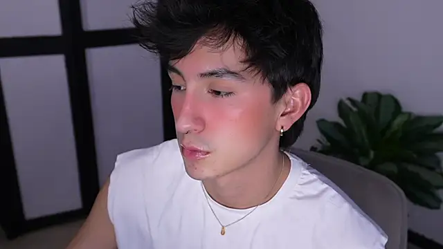 sweettaaron01 online show from 06/26/26, 11:20