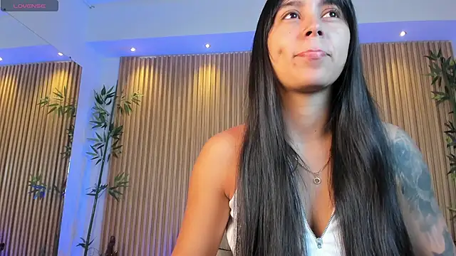 Snapshot of freyja_sweet_ chatting on 10/12/25, 11:31 freyja sweet  online show from 10/12/25, 11:31