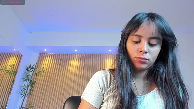 Snapshot of freyja_sweet_ chatting on 10/13/25, 12:05 freyja sweet  online show from 10/13/25, 12:05