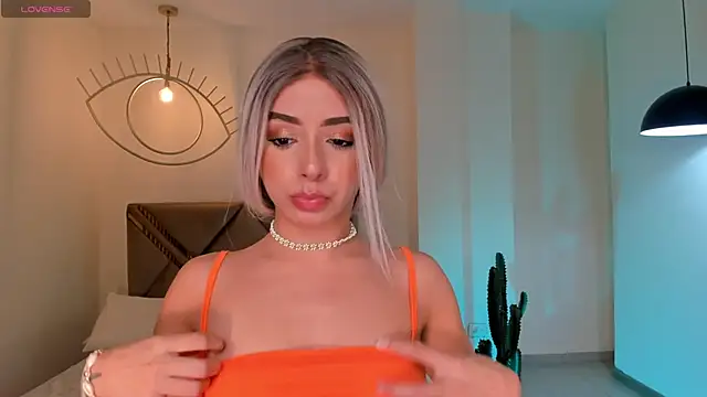 IsabellaMoreau online show from 02/06/26, 07:28