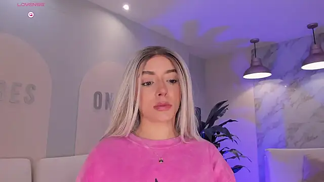 IsabellaMoreau online show from 02/27/26, 08:53