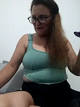 Snapshot of florecita_69 chatting on 04/30/26, 12:55 florecita 69 online show from 04/30/26, 12:55