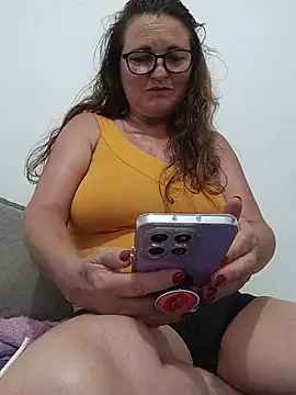 Snapshot of florecita_69 chatting on 05/08/26, 02:22 florecita 69 online show from 05/08/26, 02:22