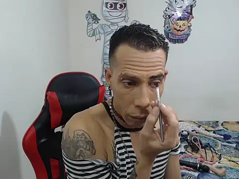 Snapshot of afrodit_25 chatting on 10/28/25, 05:44 afrodit 25 online show from 10/28/25, 05:44