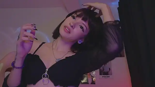 Moonlightt 21 online show from 04/09/26, 10:26