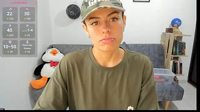 Snapshot of natt_op chatting on 09/29/25, 09:19 natt op online show from 09/29/25, 09:19