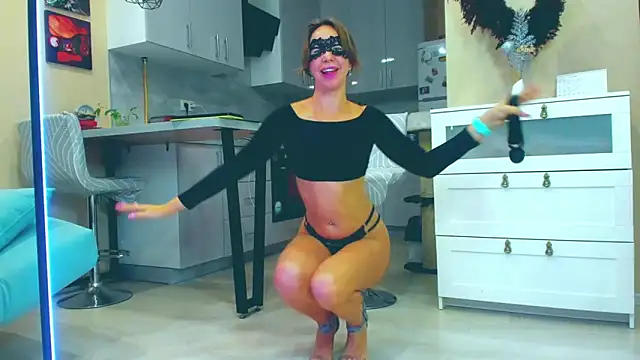 MadinaBrown online show from 10/10/25, 05:01