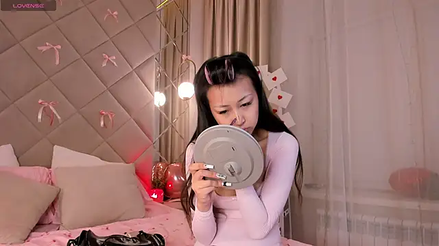 Nelly Kimm online show from 03/03/26, 01:01