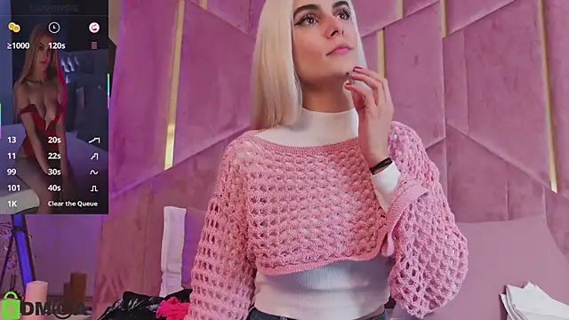 SelenaDaze online show from 11/07/25, 04:23