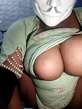 Dassing strip couple online show from 09/22/25, 09:06