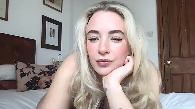 rosiegirl33 online show from 03/20/26, 11:37