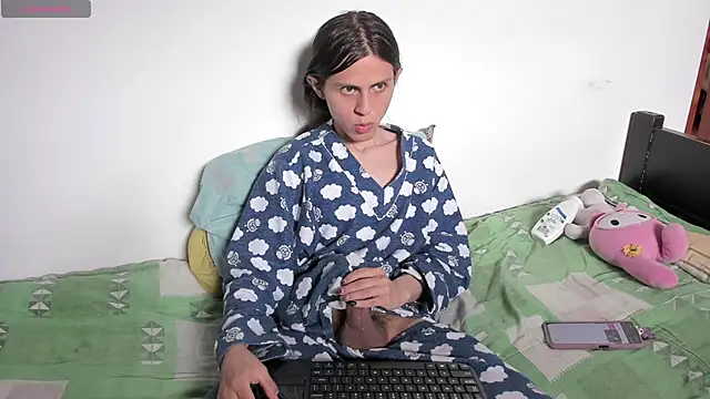 Petite-Goth online show from 05/15/26, 07:10