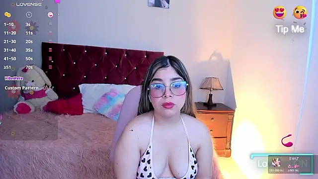 Snapshot of Madisson_Star1 chatting on 02/18/26, 04:30 Madisson Star1 online show from 02/18/26, 04:30