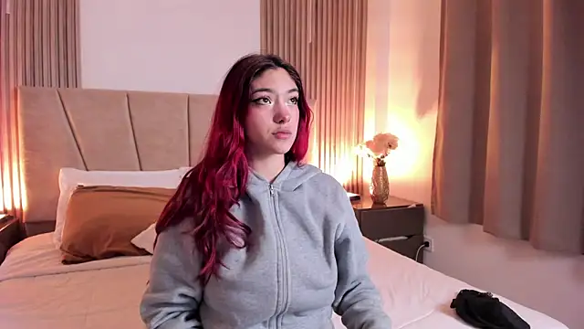 Victoria Beaumont online show from 03/04/26, 11:38