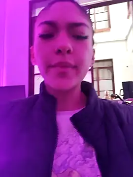 Victoria Beaumont online show from 04/08/26, 11:43