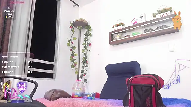 miaroberts69 online show from 04/07/26, 12:00