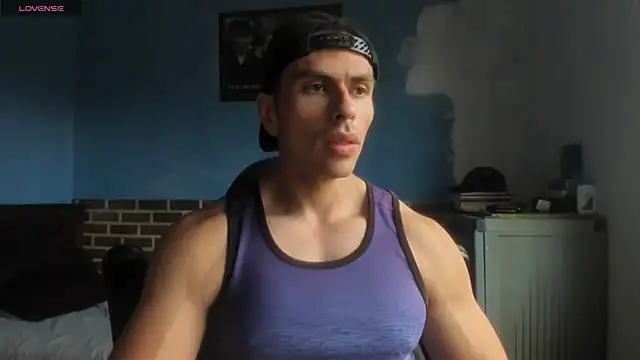 Snapshot of justinkarter chatting on 06/19/26, 05:28 justinkarter online show from 06/19/26, 05:28