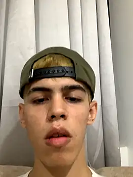 TWINKS FRIENDS online show from 11/22/25, 01:15