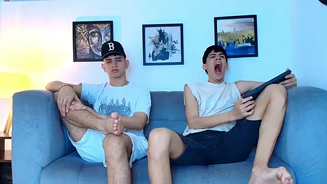 TWINKS FRIENDS online show from 04/07/26, 01:33