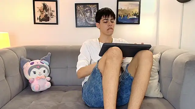 TWINKS FRIENDS online show from 04/14/26, 01:17