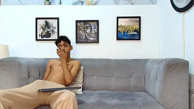 TWINKS FRIENDS online show from 06/06/26, 01:27