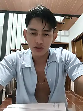 Snapshot of Hiroshi_Shen chatting on 10/24/25, 10:33 Hiroshi Shen online show from 10/24/25, 10:33