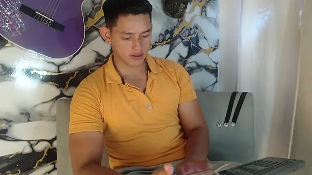 Snapshot of Hiroshi_Shen chatting on 05/06/26, 01:38 Hiroshi Shen online show from 05/06/26, 01:38